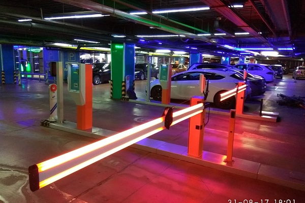Автоматический паркинг CARDPARK